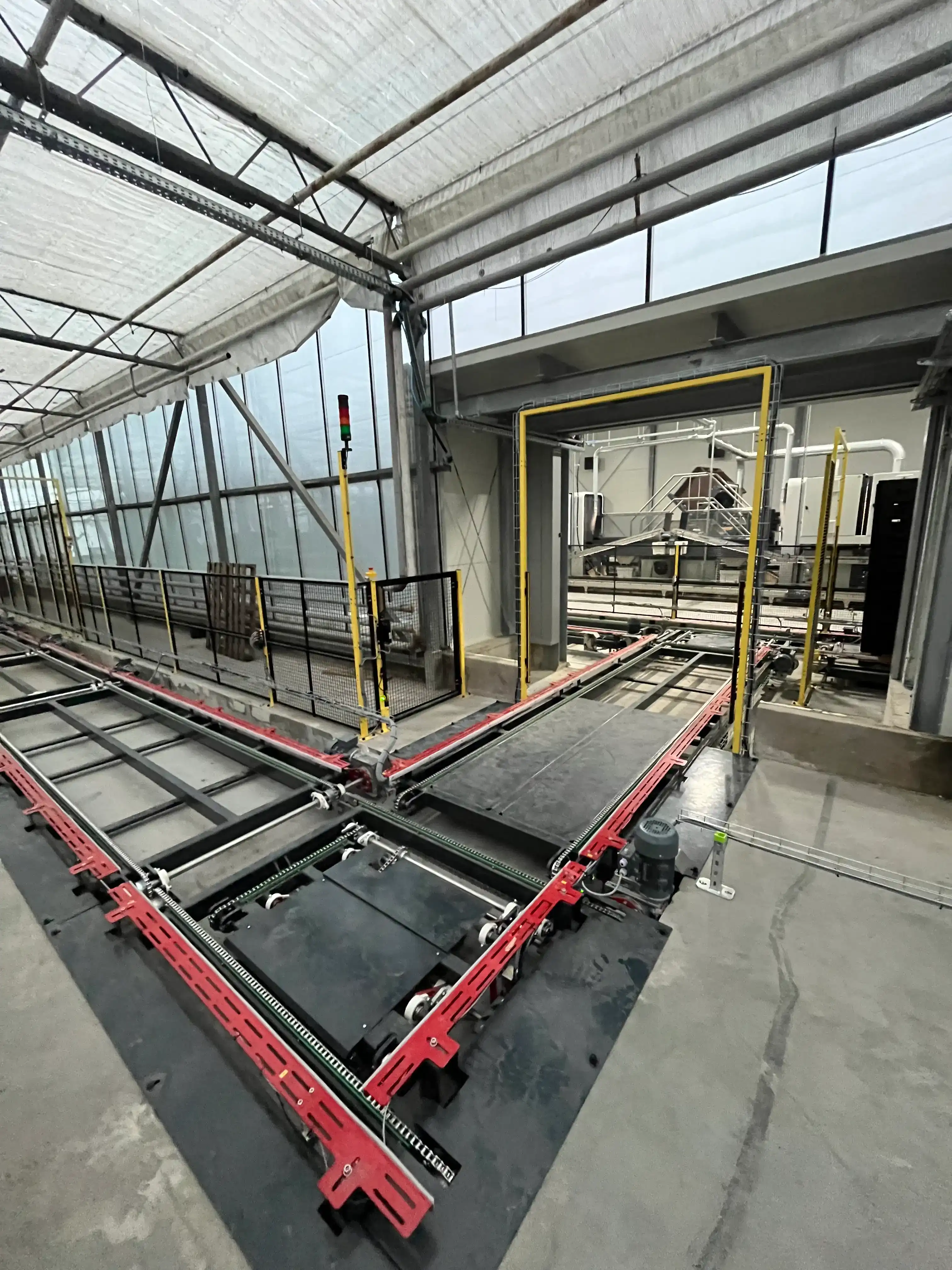 Transport wewnątrzzakładowy - robotyzacja procesów logistycznych.